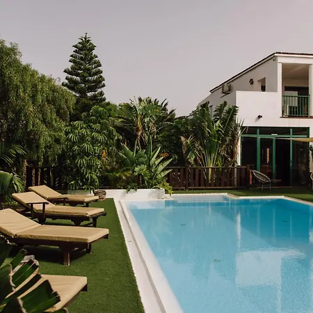 Surfescape Fuerteventura Bed & Breakfast 4*